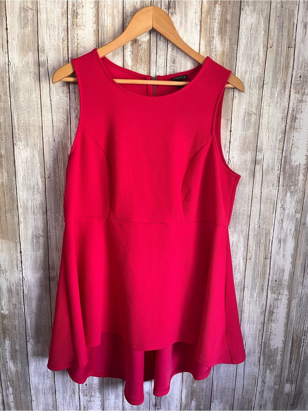 NWT Torrid Passion Ponte Hi Low Peplum Top Fuchsia Pink Size 1 14/16 - Picture 2 of 6